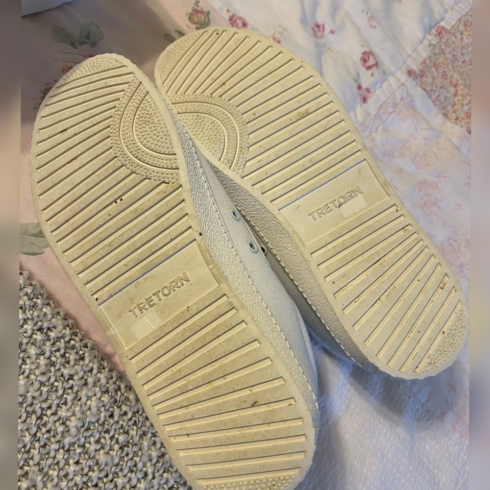 Tretorn Nylite White Canvas Sneaker Sz 9.5 like new - Picture 4 of 9